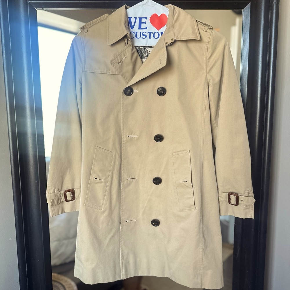 Beautiful Double Breasted BURBERRY Trench Coat